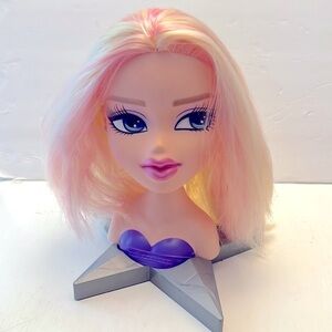 Bratz Cloe Twisty Braids Style Funky Fashion Makeover Styling Head Only